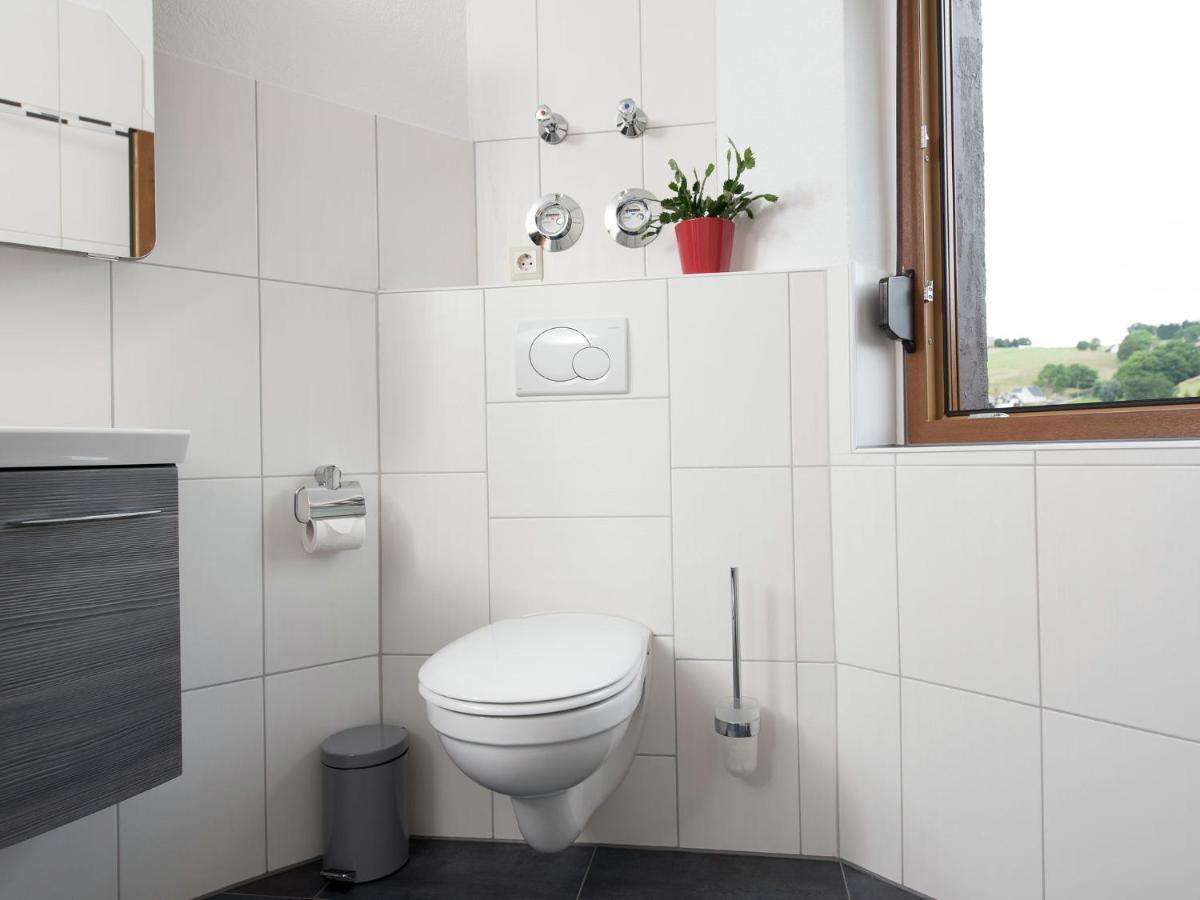 Cozy Apartment In Ore Mountains With Balcony Breitenbrunn  Bilik gambar