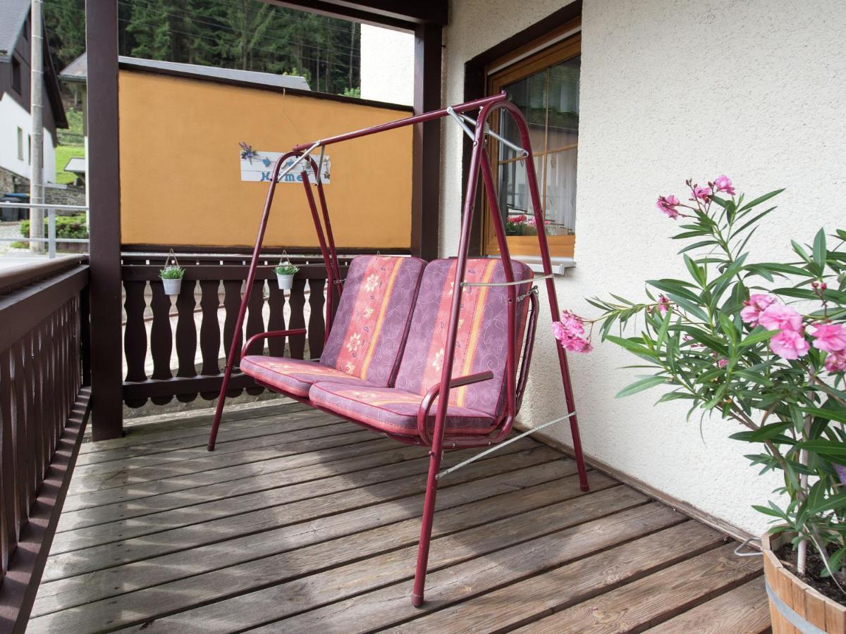 Cozy Apartment In Ore Mountains With Balcony Breitenbrunn  Luaran gambar