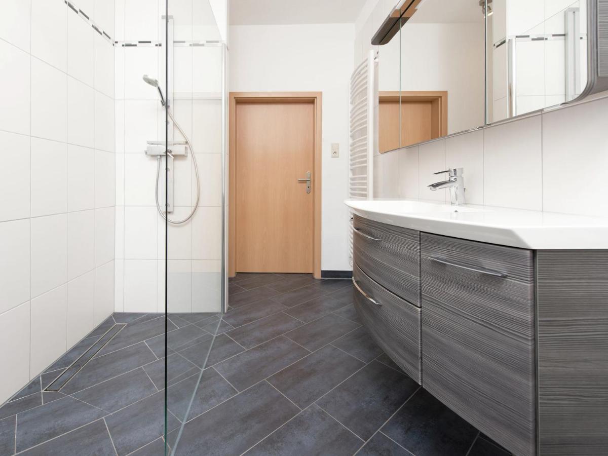 Cozy Apartment In Ore Mountains With Balcony Breitenbrunn  Luaran gambar