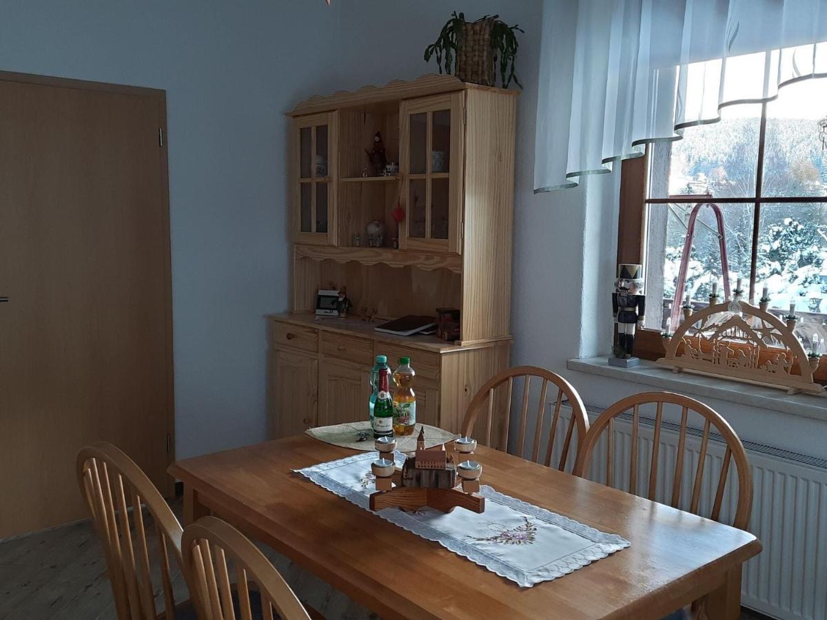 Cozy Apartment In Ore Mountains With Balcony Breitenbrunn  Luaran gambar