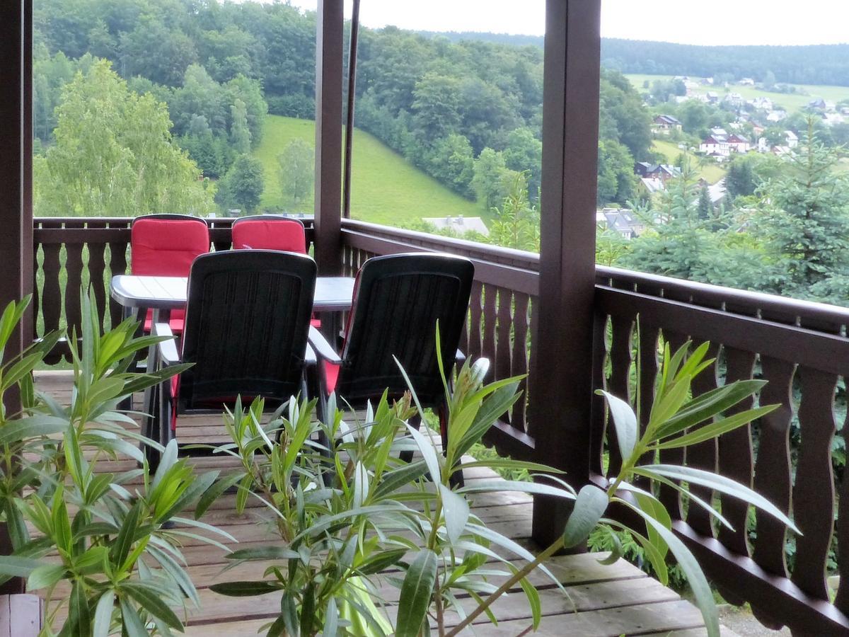 Cozy Apartment In Ore Mountains With Balcony Breitenbrunn  Luaran gambar